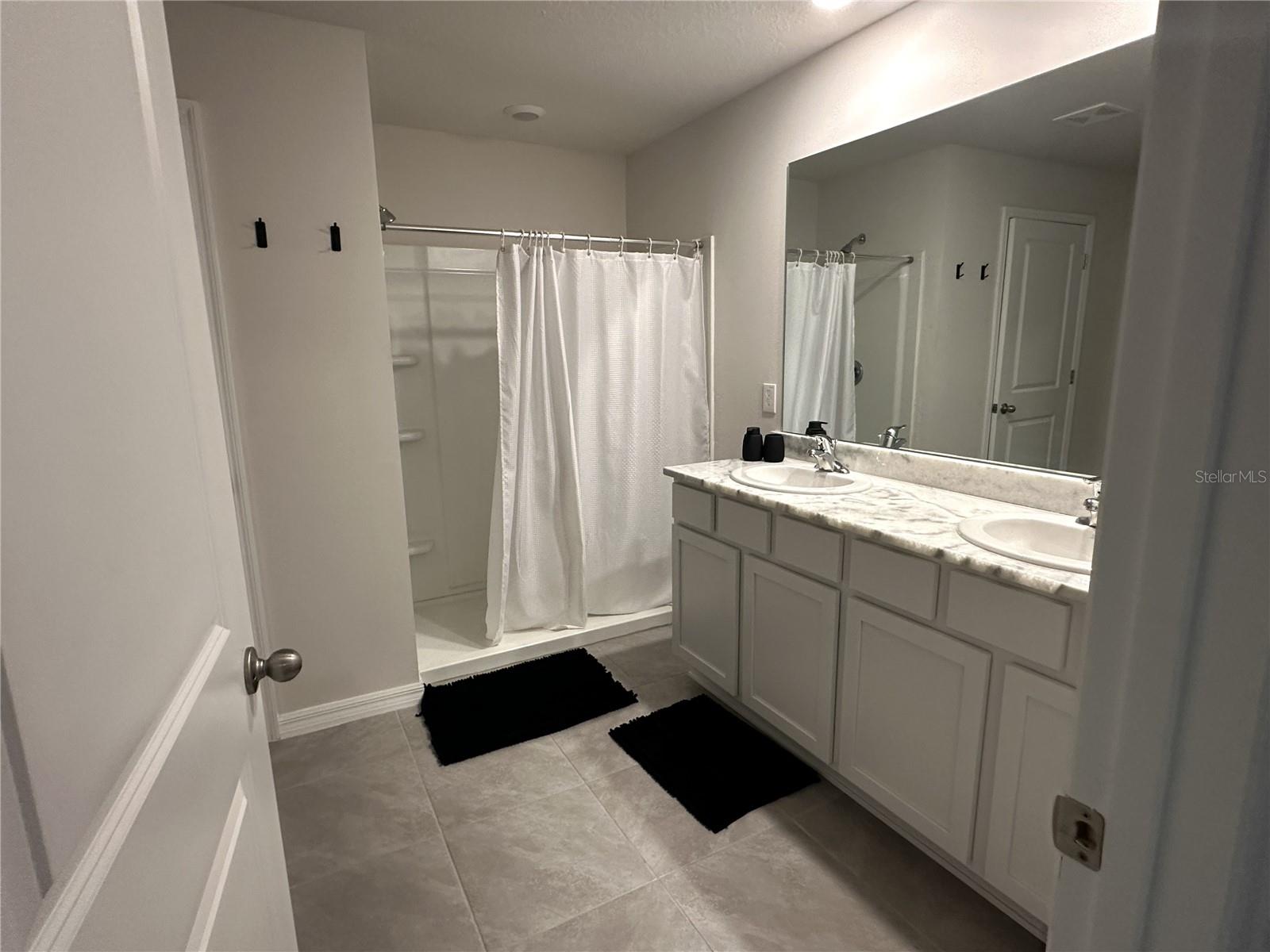 5923 Flagstone Trl Property Photo 32