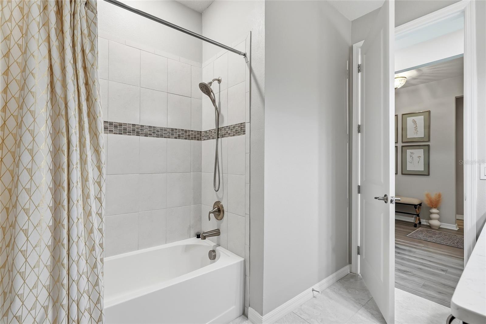 19284 Briarbrook Dr Property Photo 30