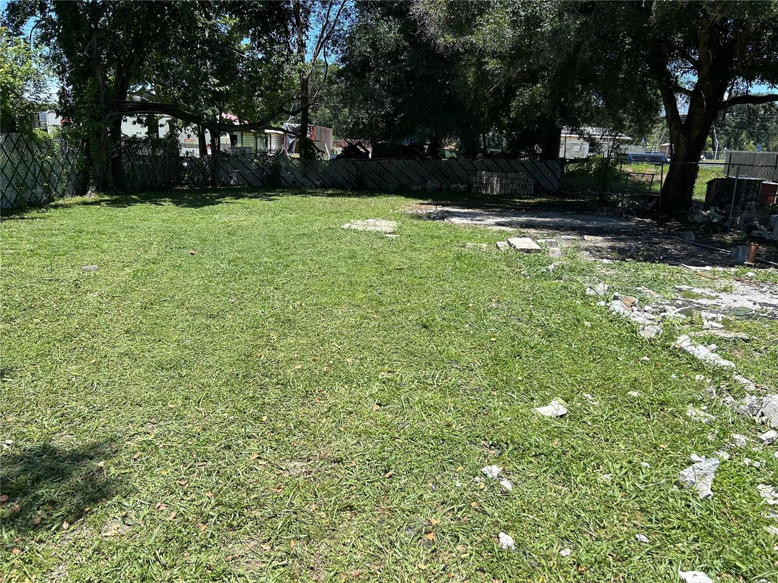 129 1ST ST Property Photo 1