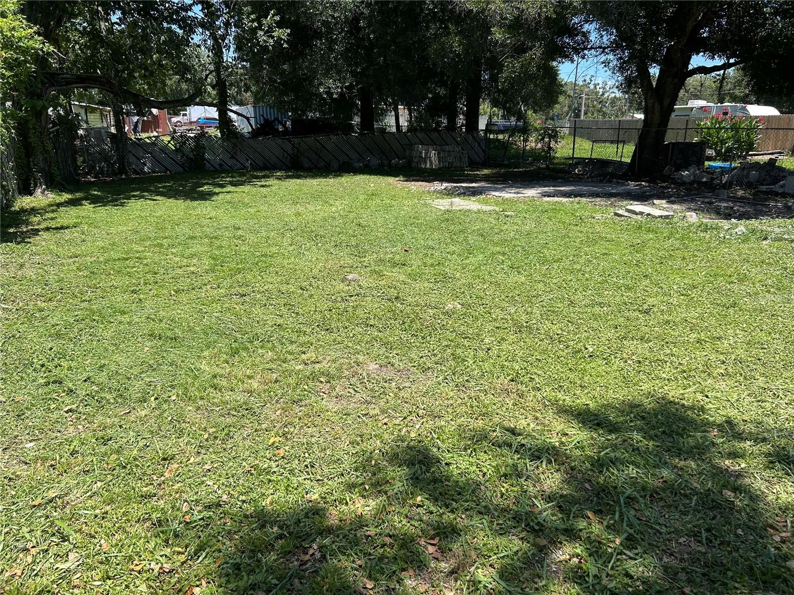129 1st St Property Photo 2