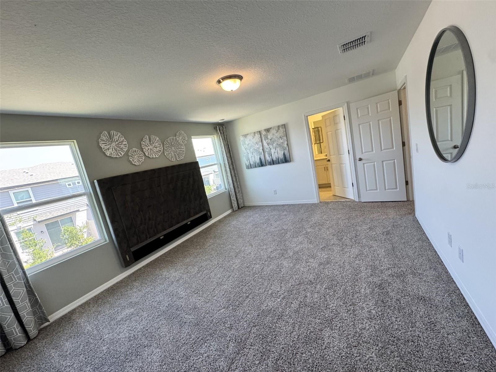 4532 Burrowing Owl Loop Property Photo 4