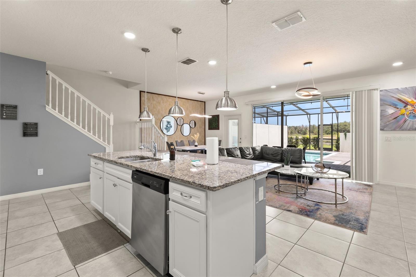 7127 Oakmoss Loop Property Photo 11