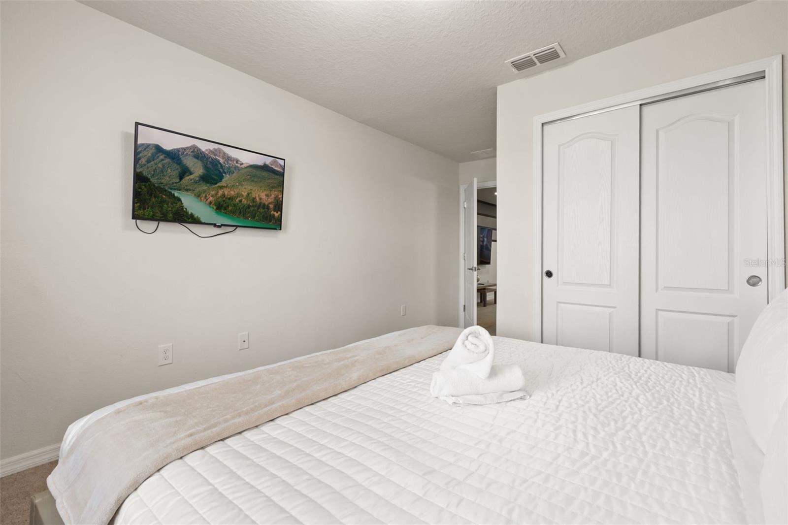 7127 Oakmoss Loop Property Photo 19