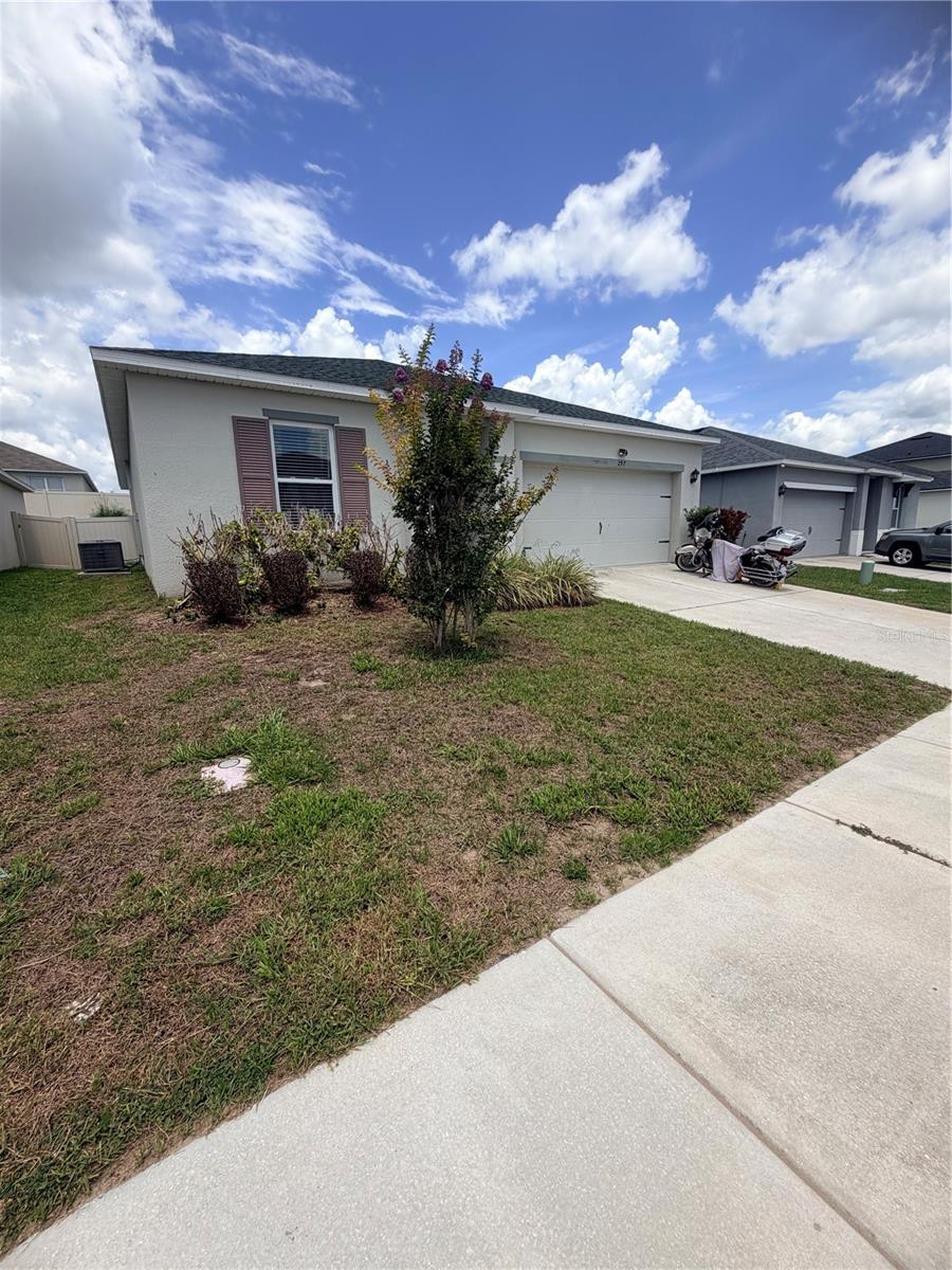 297 Meadowbrook Blvd Property Photo 2