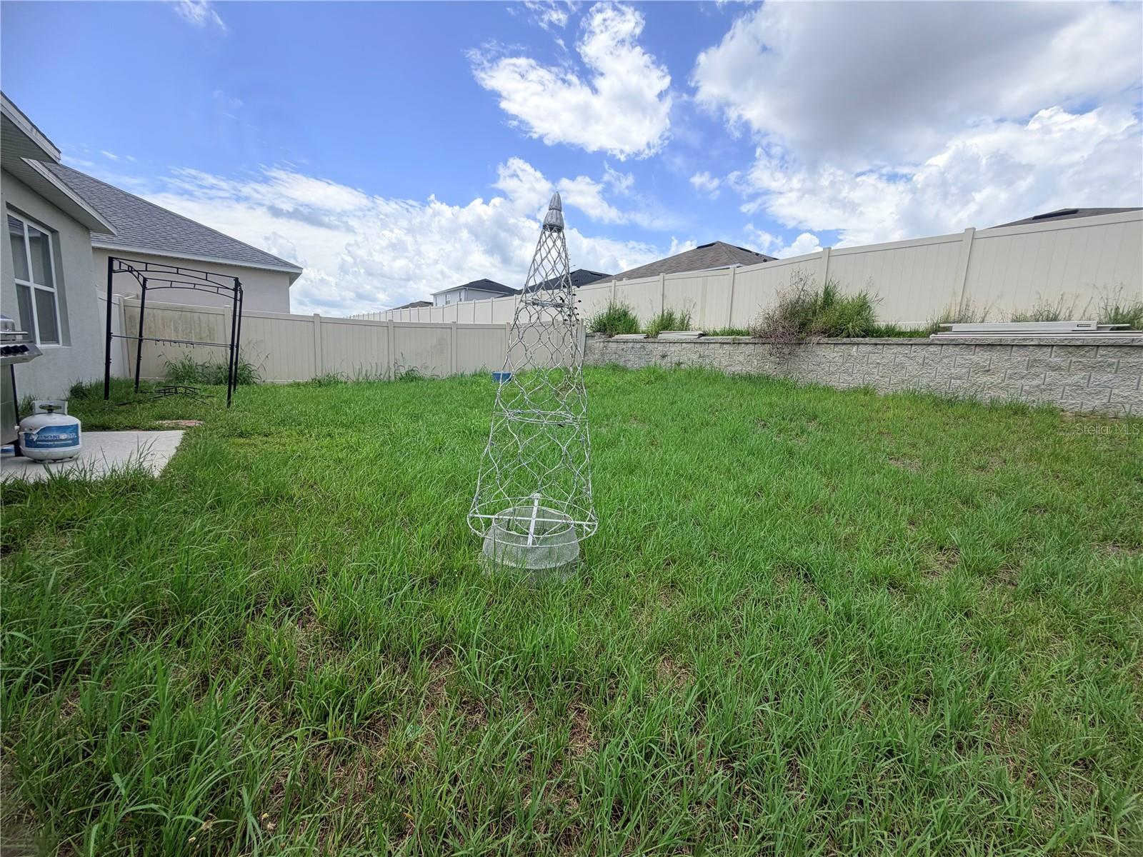 297 Meadowbrook Blvd Property Photo 16