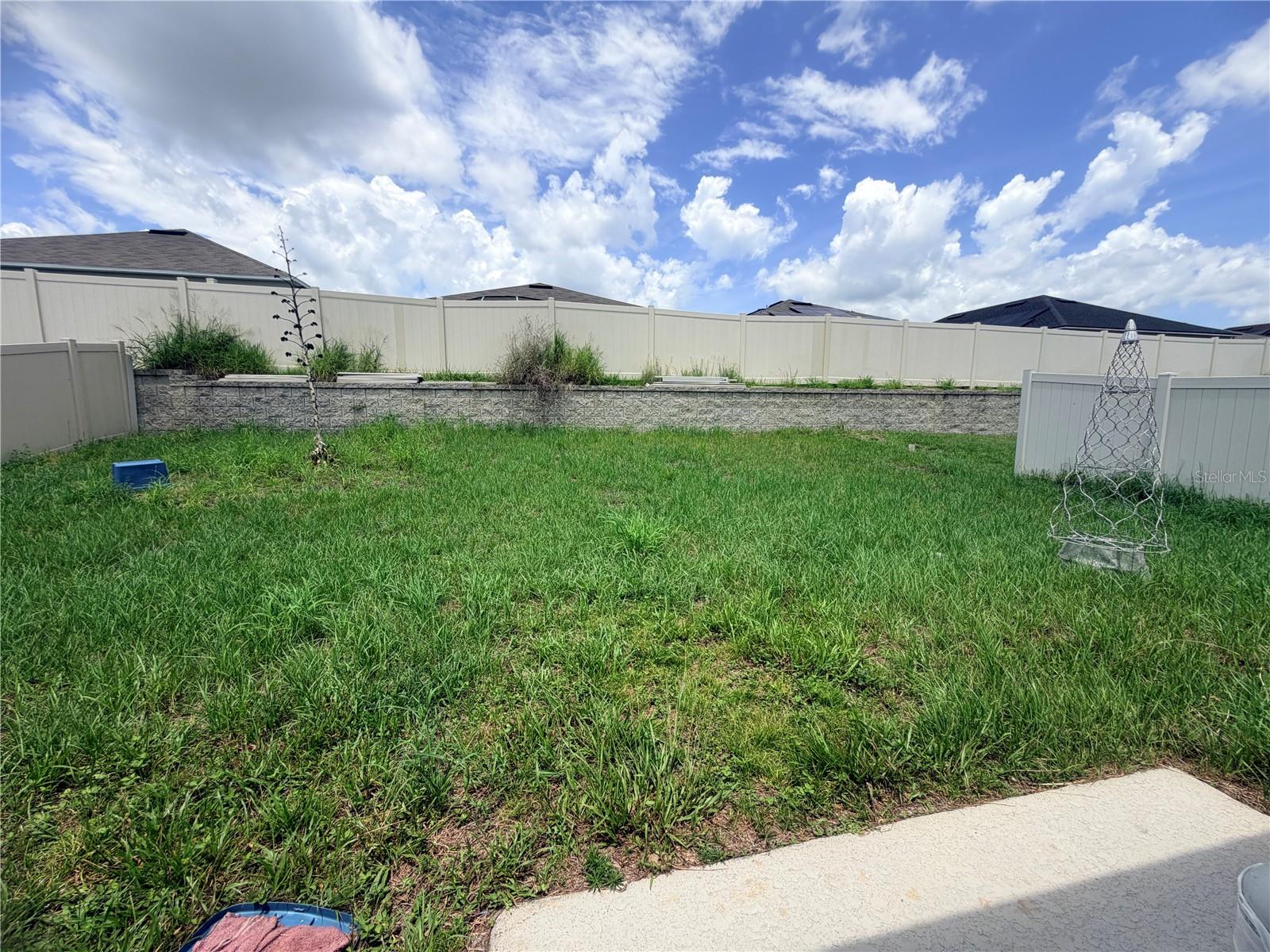 297 Meadowbrook Blvd Property Photo 17
