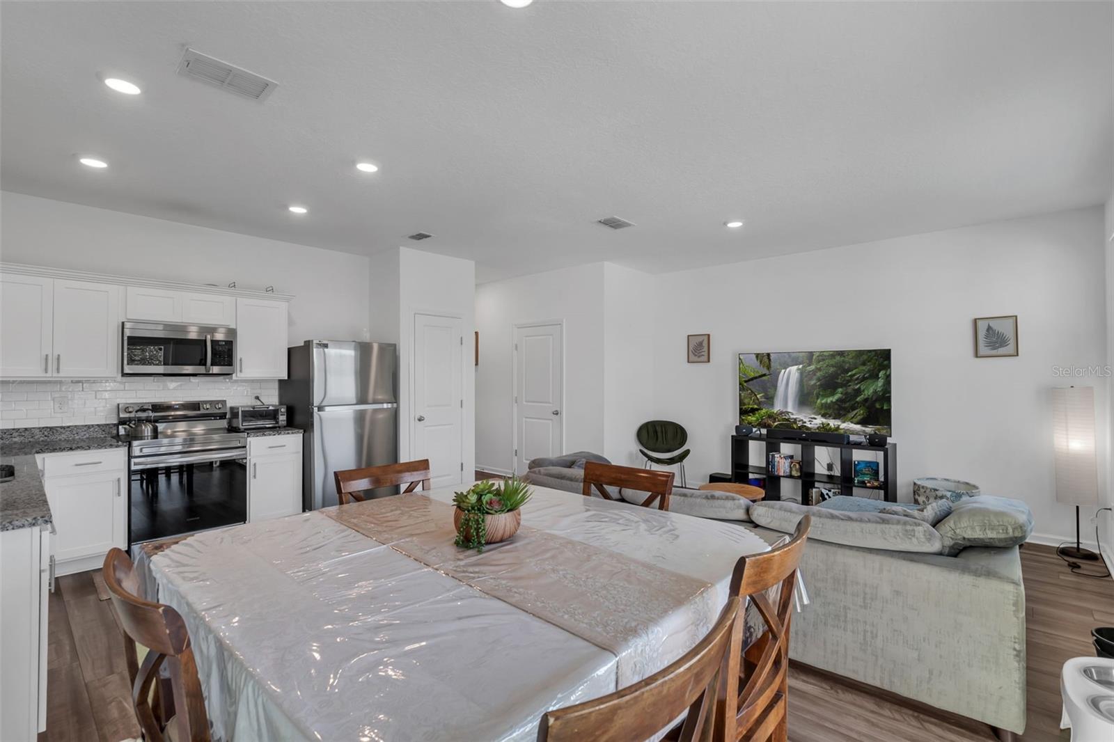 6359 Kay Morgan Ln Property Photo 7