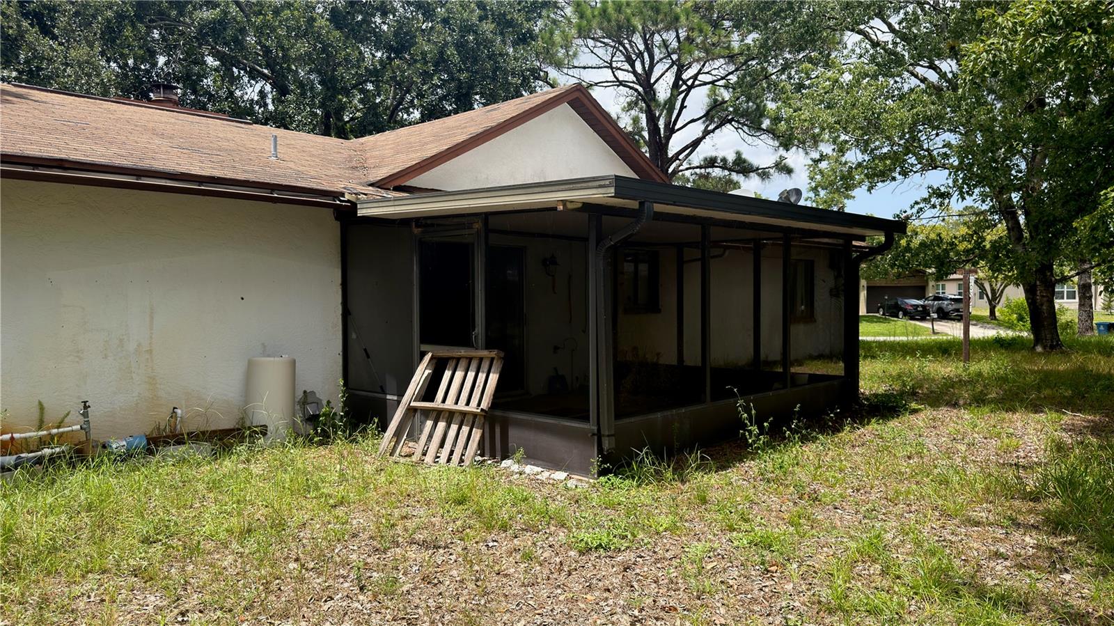 621 Eldron Blvd Se Property Photo 6