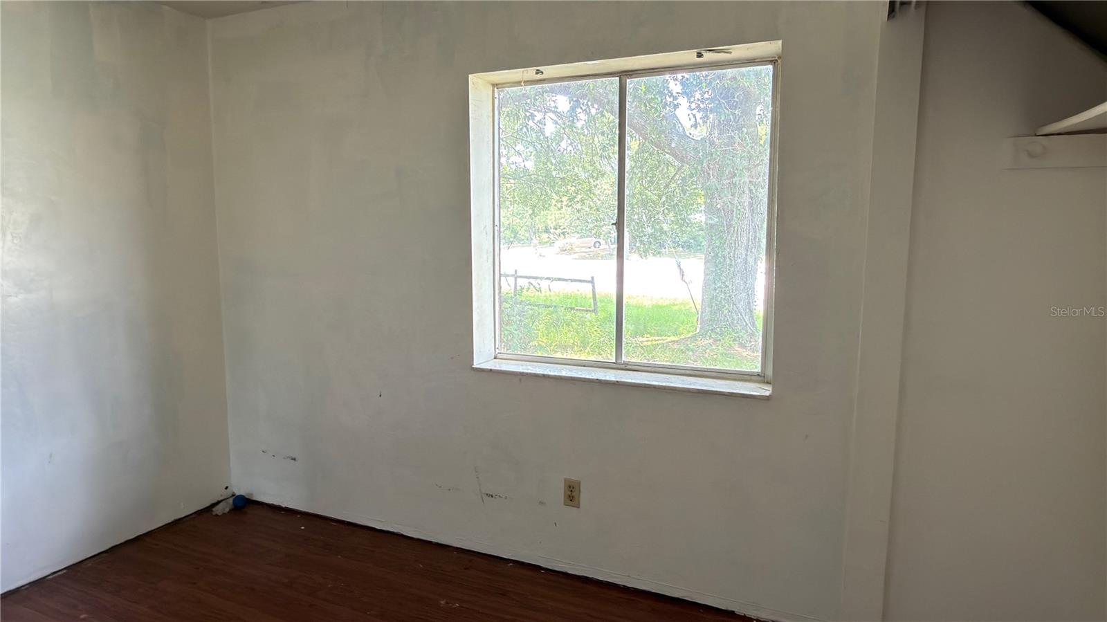 621 Eldron Blvd Se Property Photo 18