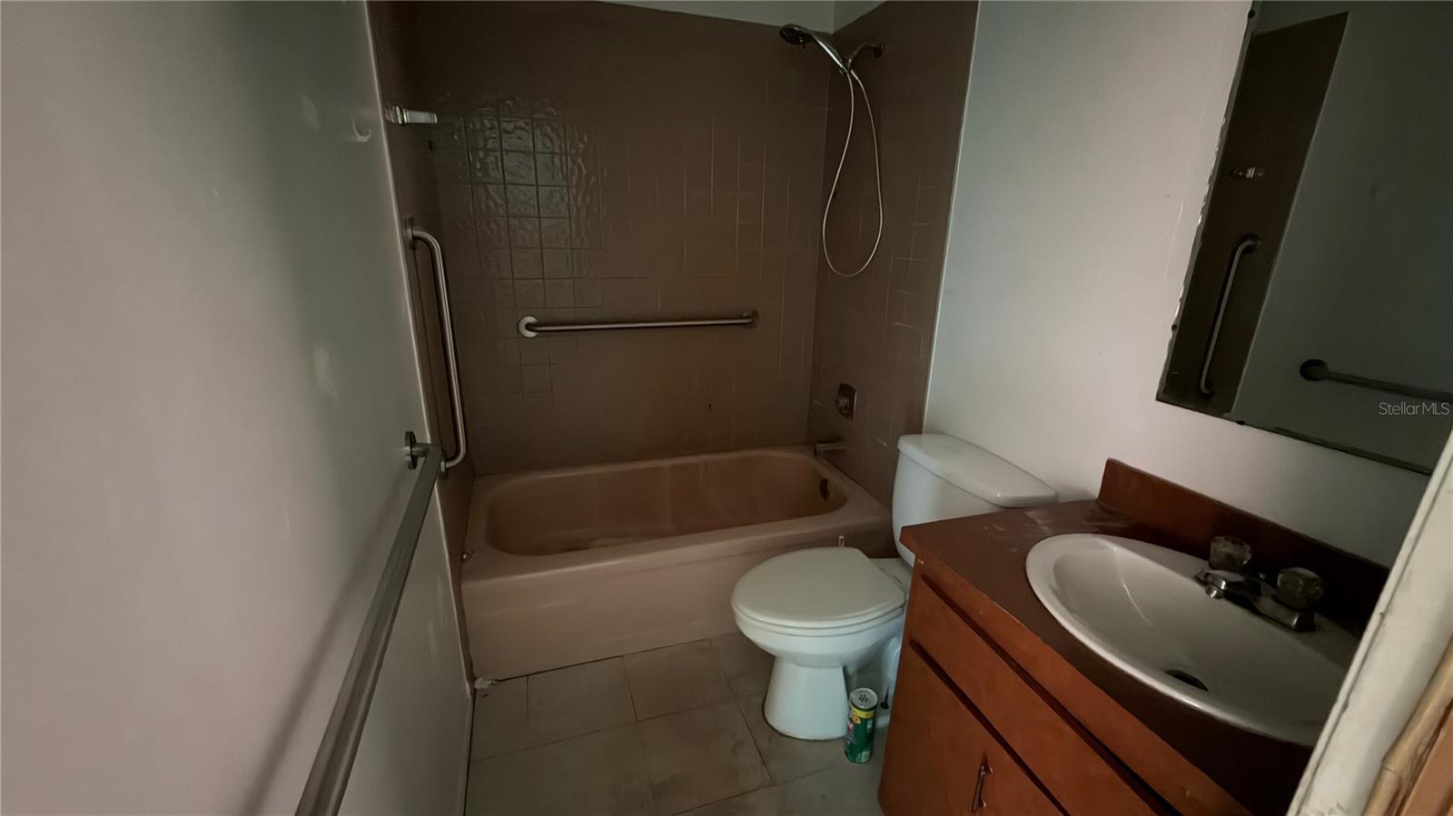 621 Eldron Blvd Se Property Photo 23