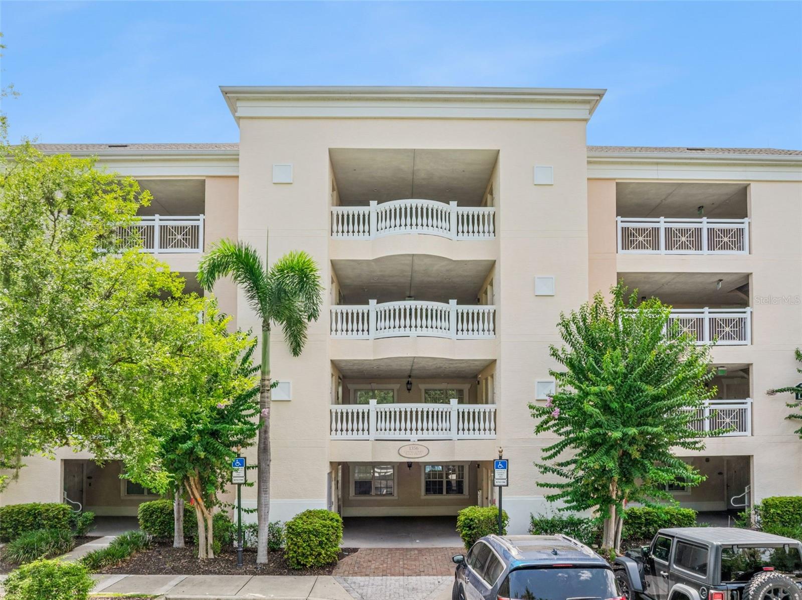 1356 Centre Court Ridge Dr #303 Property Photo 2