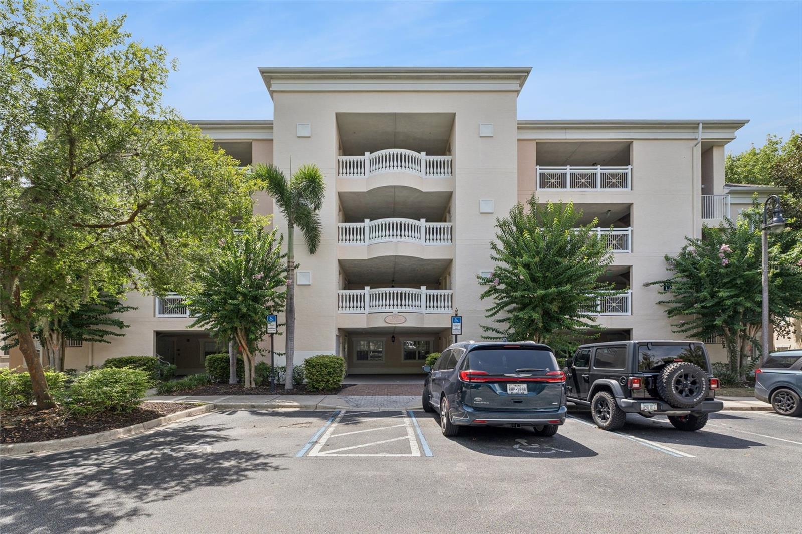 1356 Centre Court Ridge Dr #303 Property Photo 4