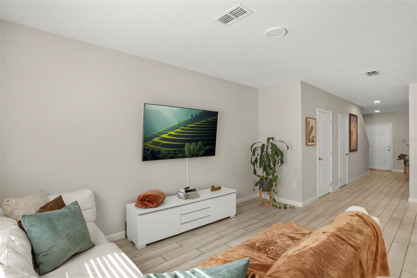 14913 Harvest St Property Photo 5