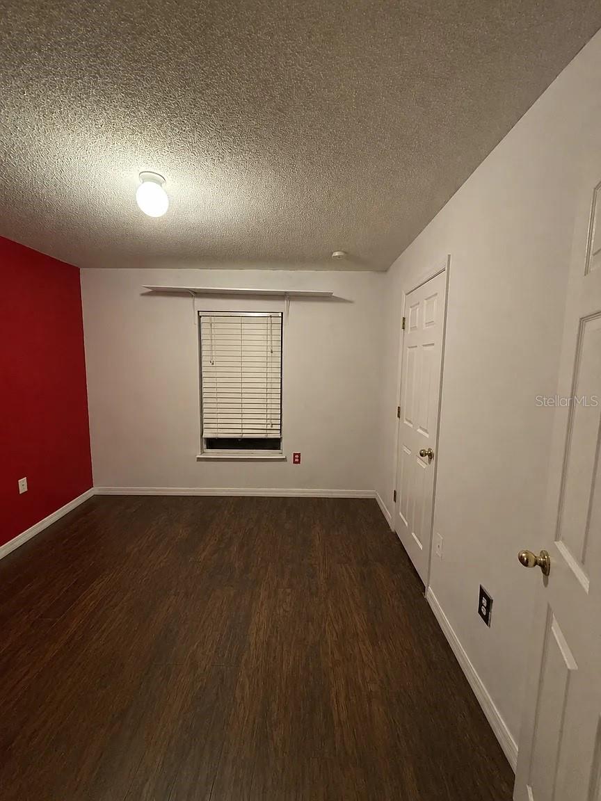 601 Samuel St Property Photo 3