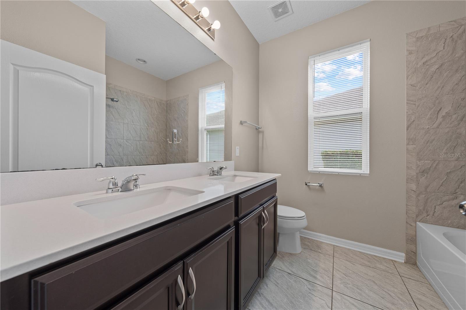 3906 Eternity Cir Property Photo 21