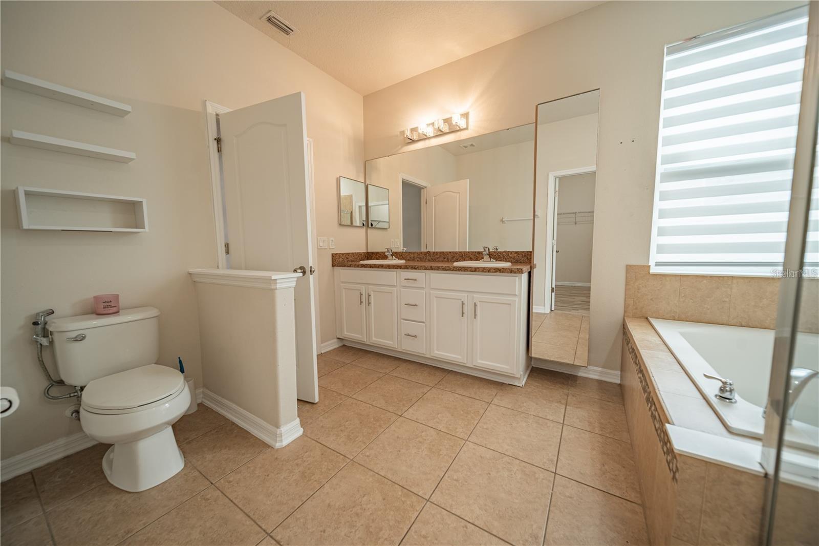 2592 Isabela Ter Property Photo 10