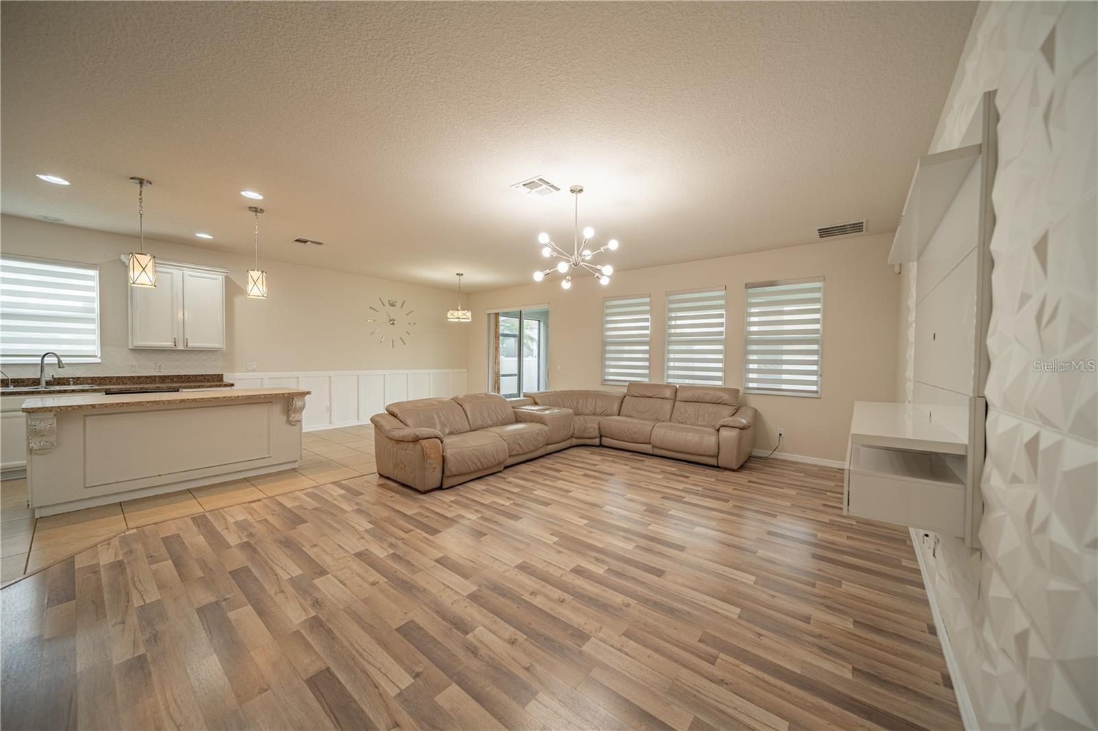 2592 Isabela Ter Property Photo 15