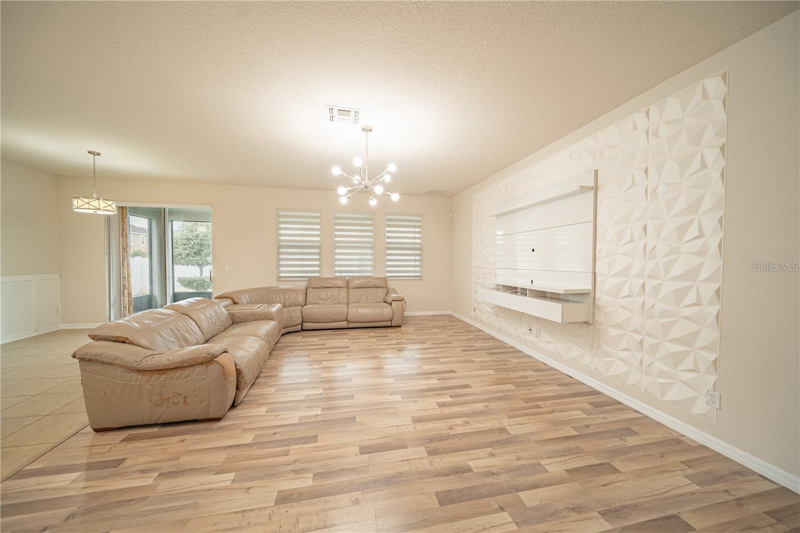 2592 Isabela Ter Property Photo 16