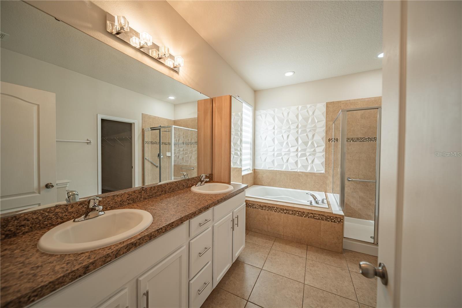 2592 Isabela Ter Property Photo 23