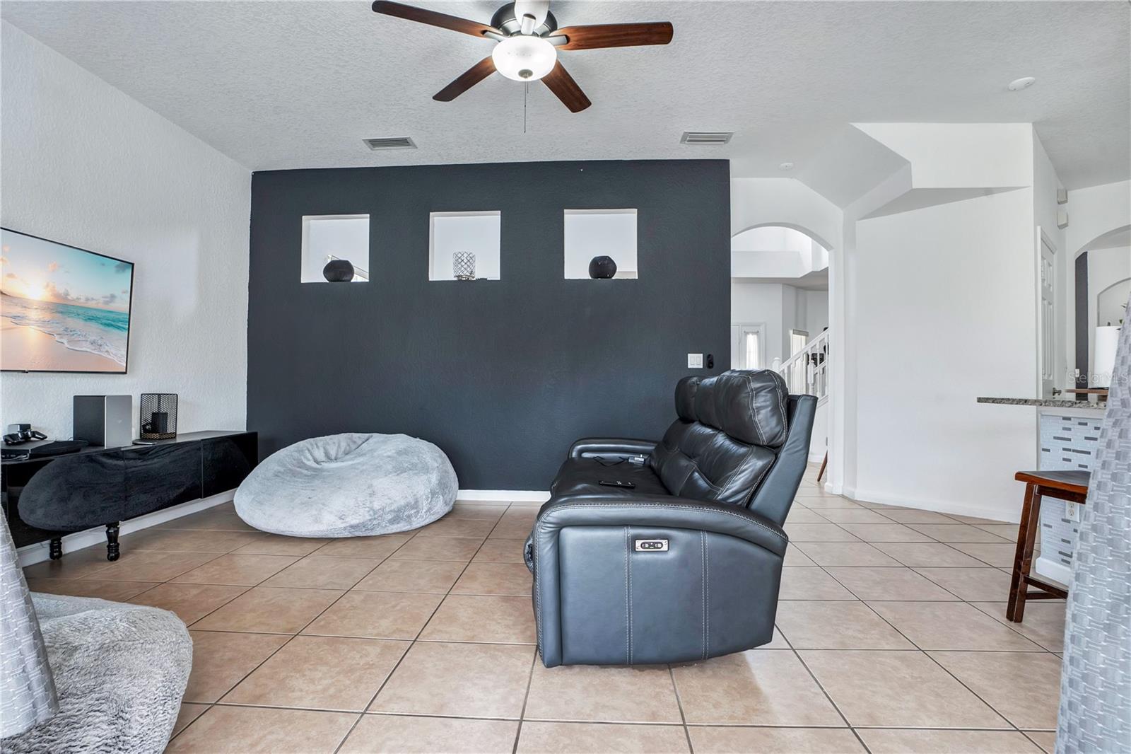 3571 Maple Ridge Loop Property Photo 4