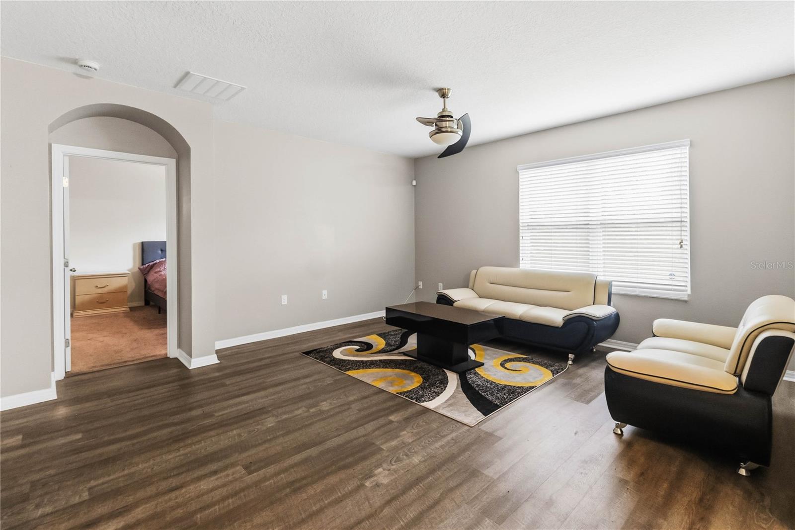 2318 Sequoia Way Property Photo 5