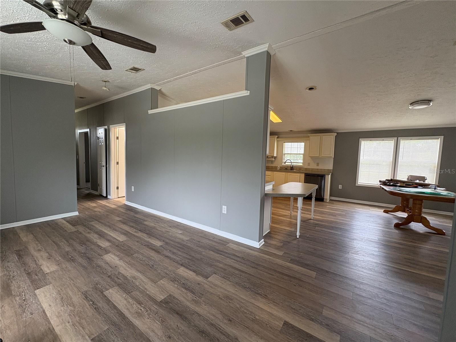 9145 Lincoln Rd Property Photo 8
