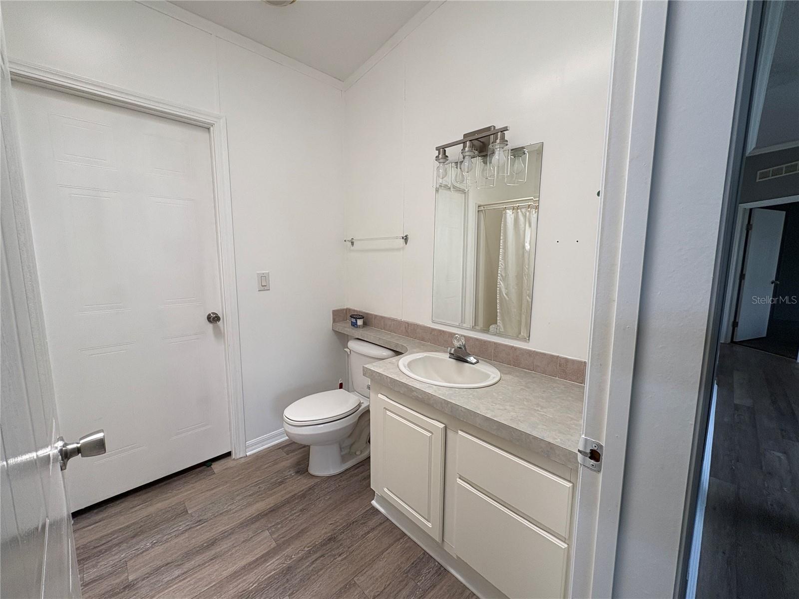 9145 Lincoln Rd Property Photo 12