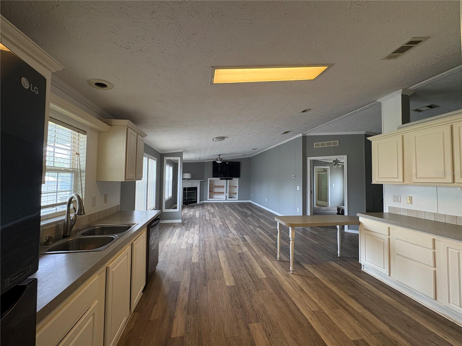9145 Lincoln Rd Property Photo 14