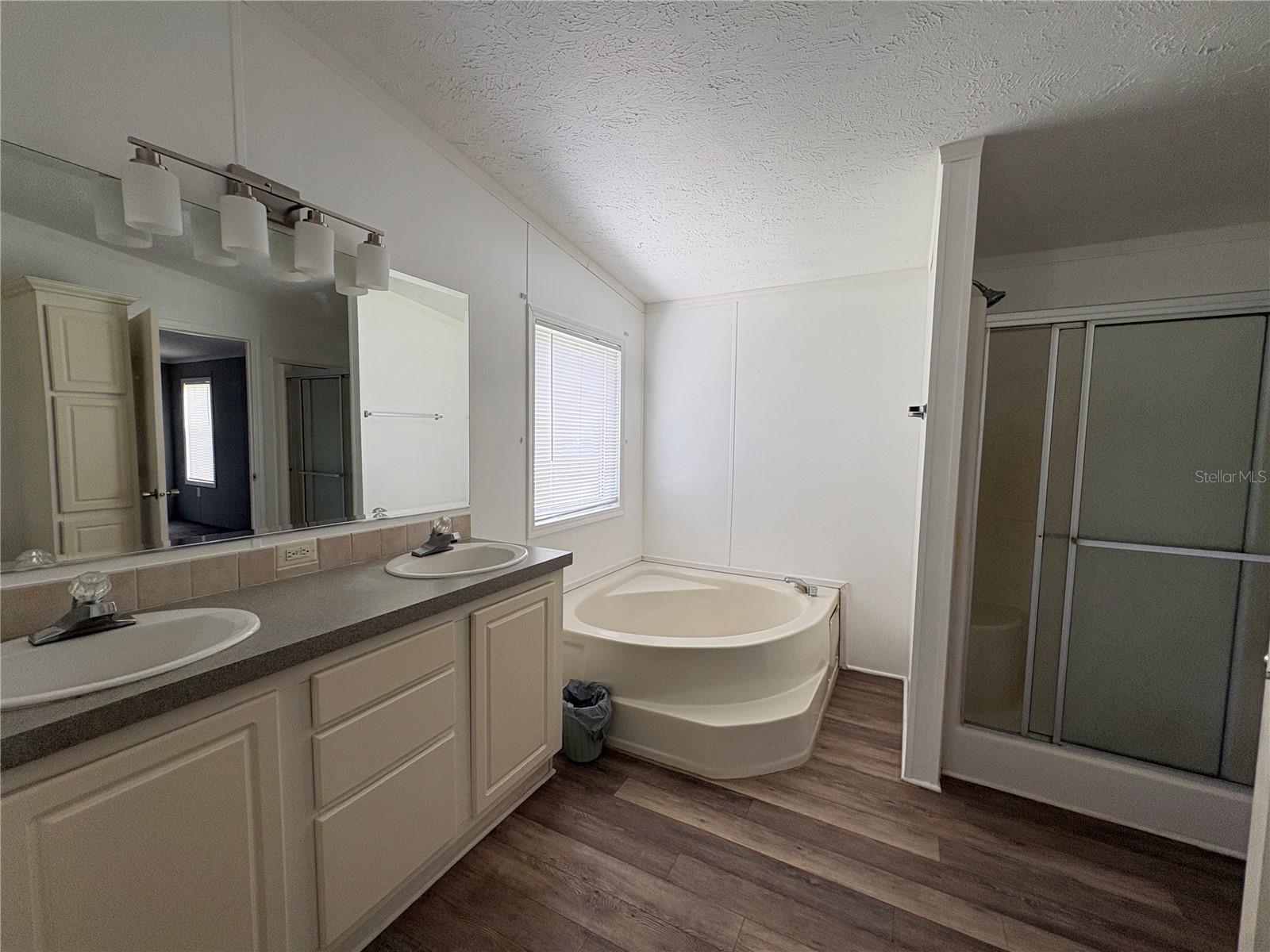 9145 Lincoln Rd Property Photo 16