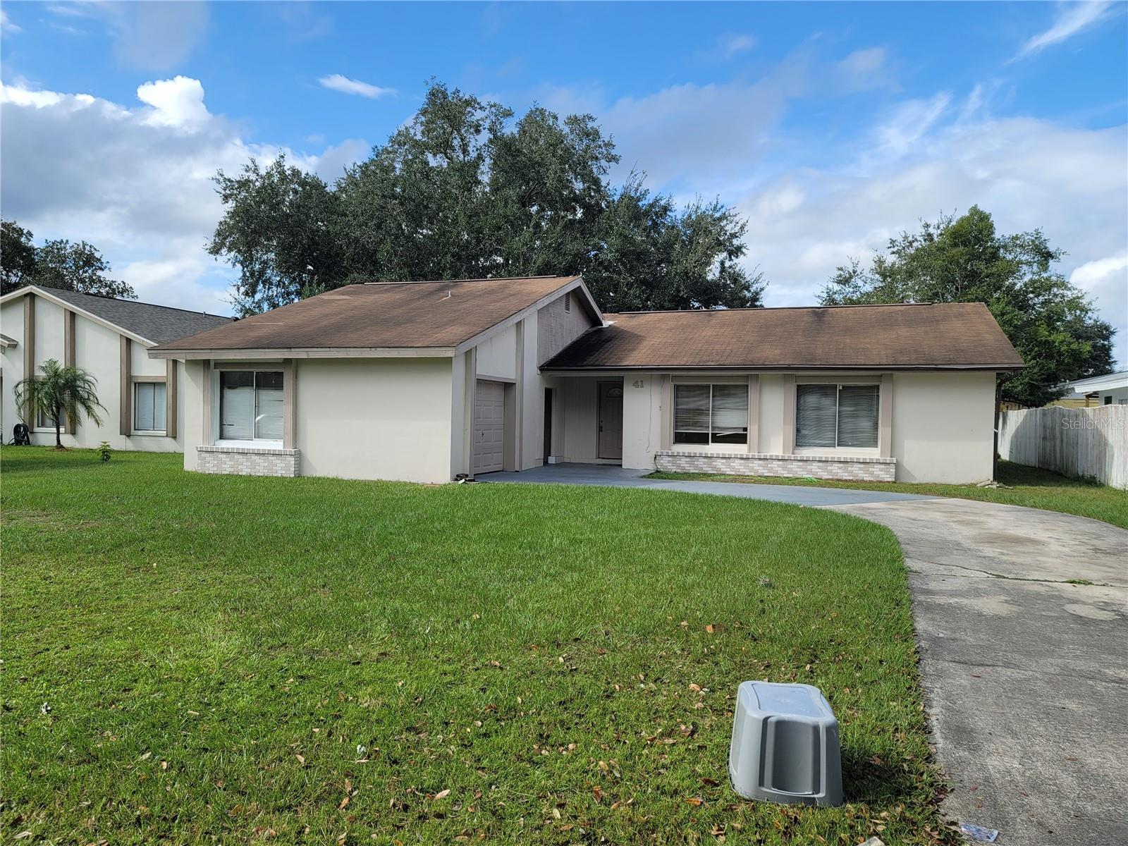 41 CHIP CT Property Photo 1