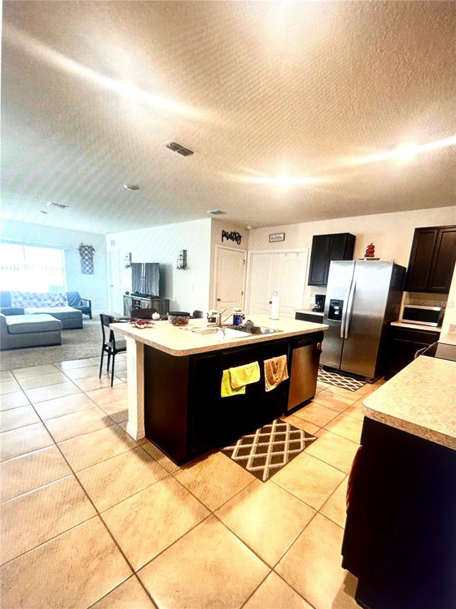 1396 Berry Ln Property Photo 4
