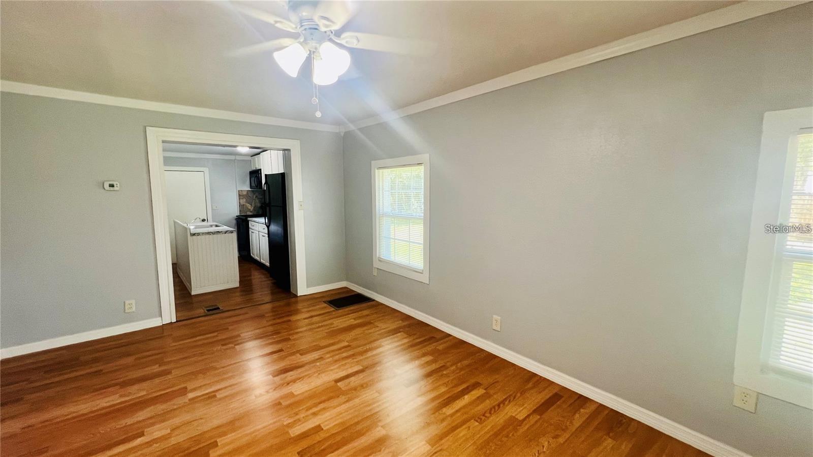 1616 Hope St Property Photo 9