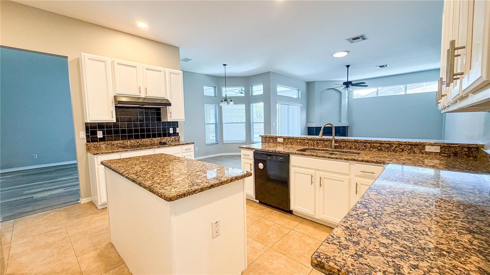 123 Golf Course Pkwy Property Photo 6