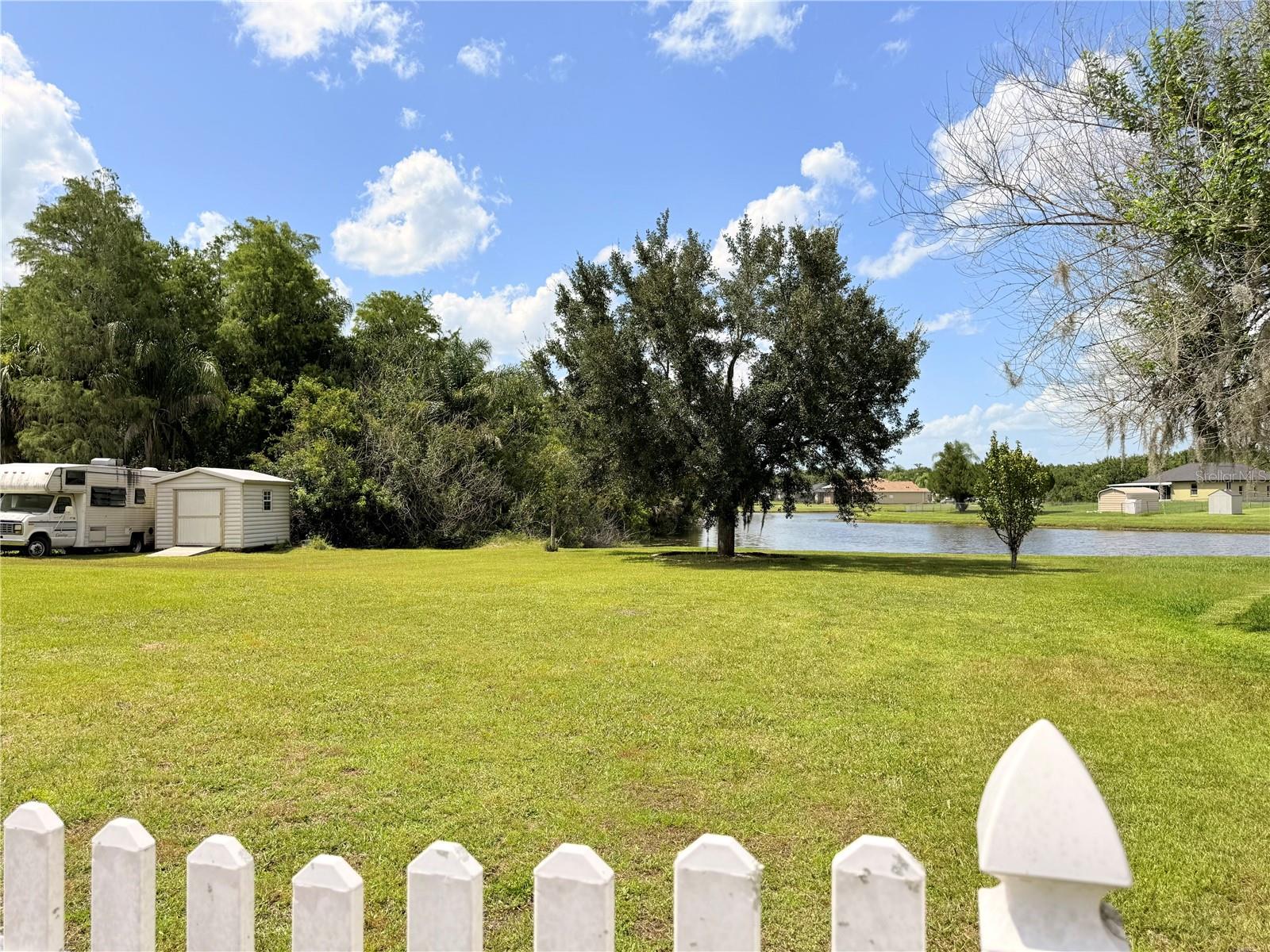 3010 Victoria Dr Property Photo 5