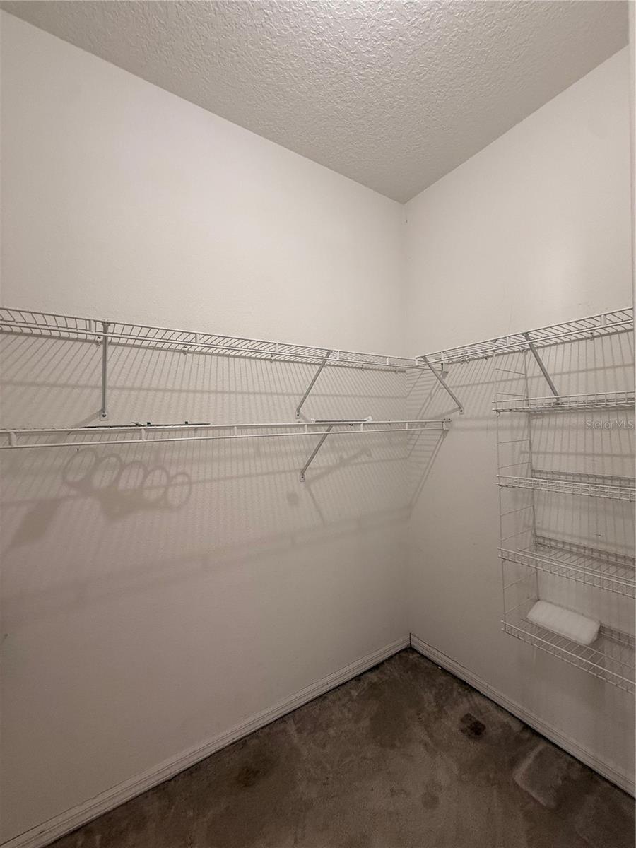 3010 Victoria Dr Property Photo 28