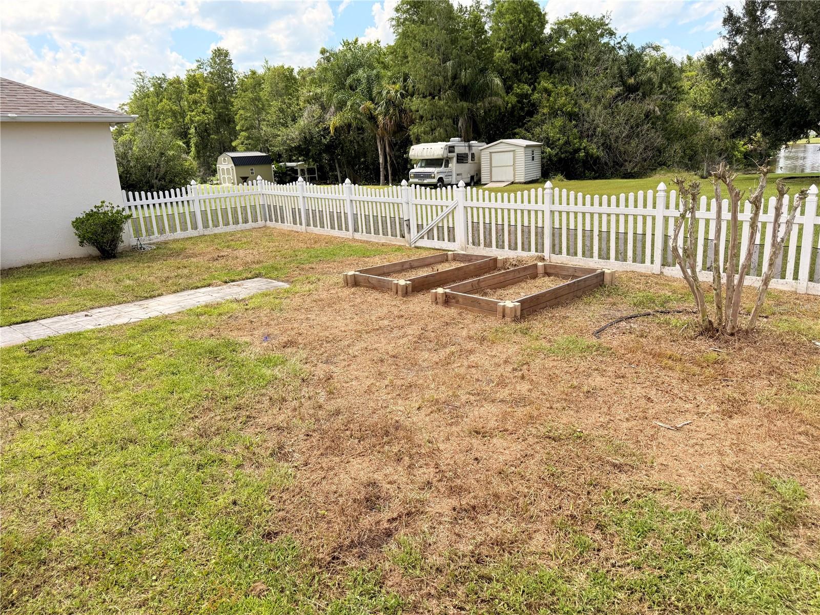 3010 Victoria Dr Property Photo 47