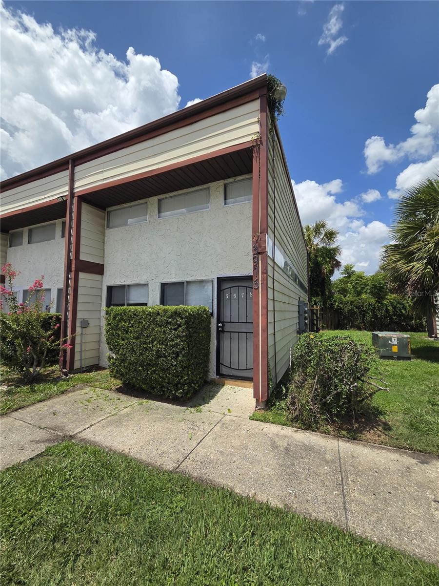 3976 CRAYRICH CIR #C1 Property Photo 1