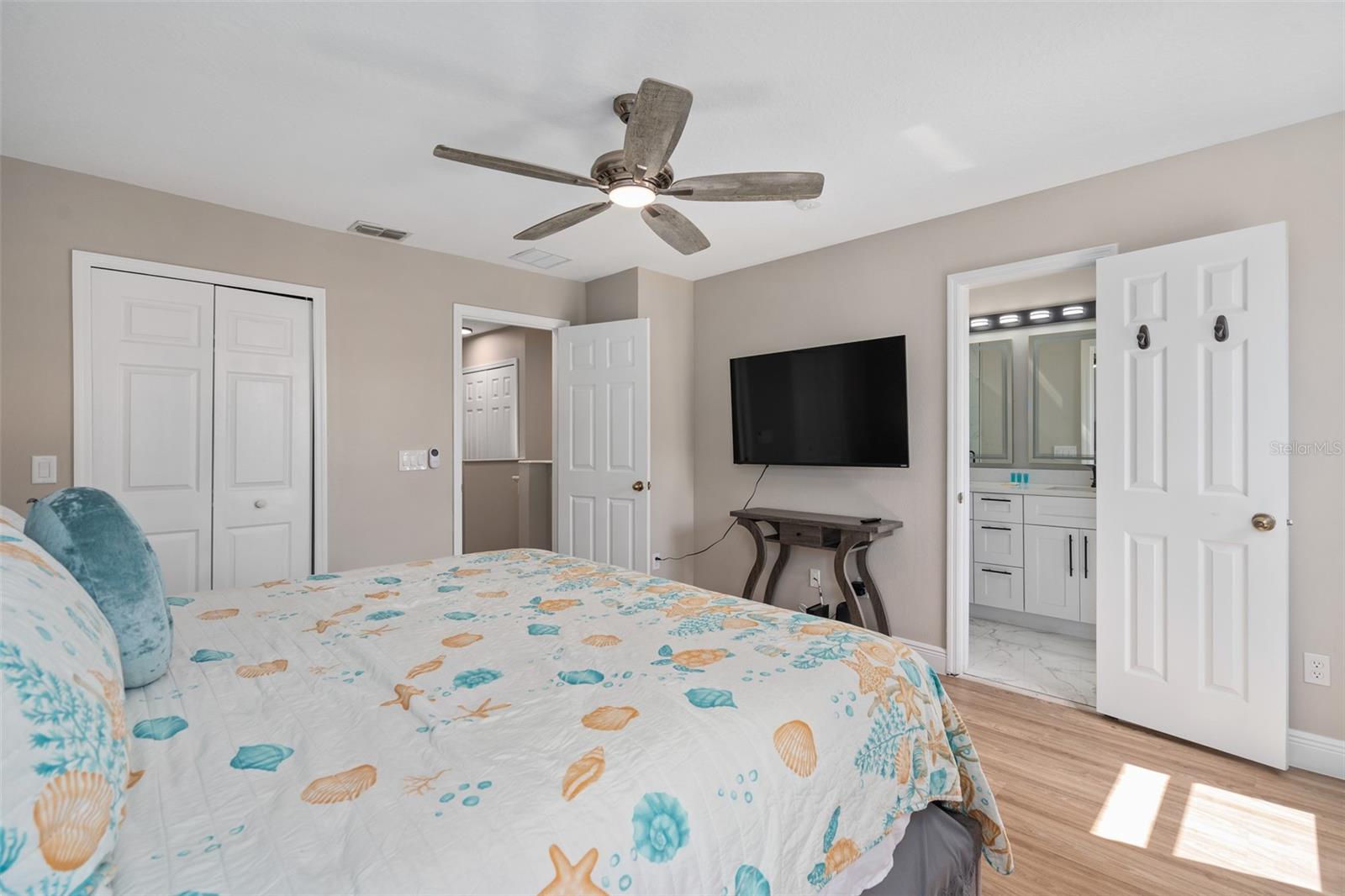 1204 S Beach Cir Property Photo 18