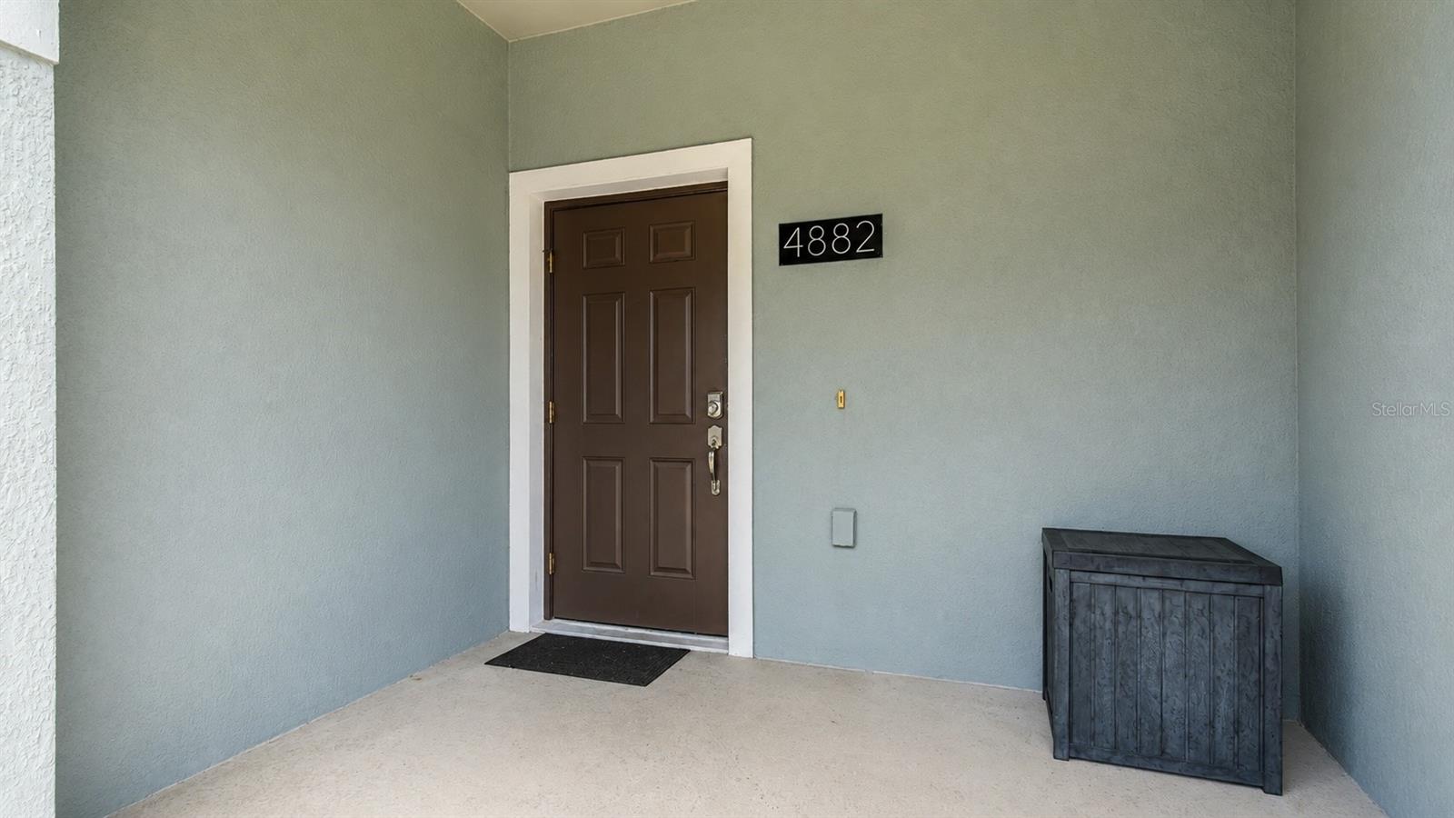 4882 Clock Tower Dr Property Photo 3