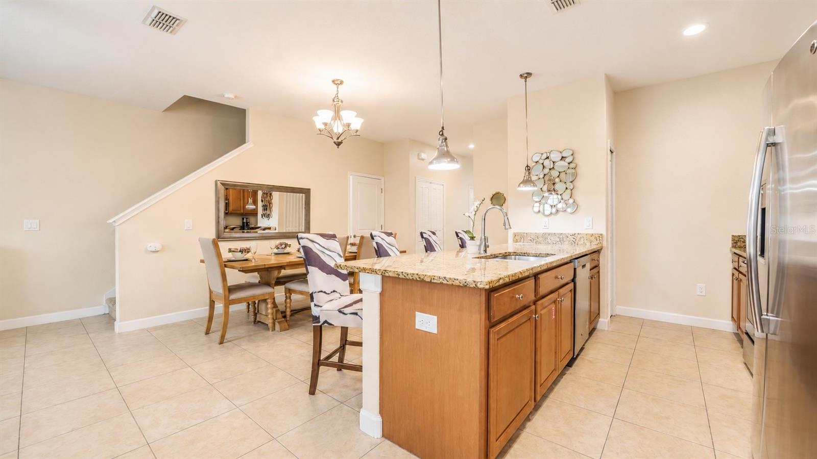 4882 Clock Tower Dr Property Photo 6