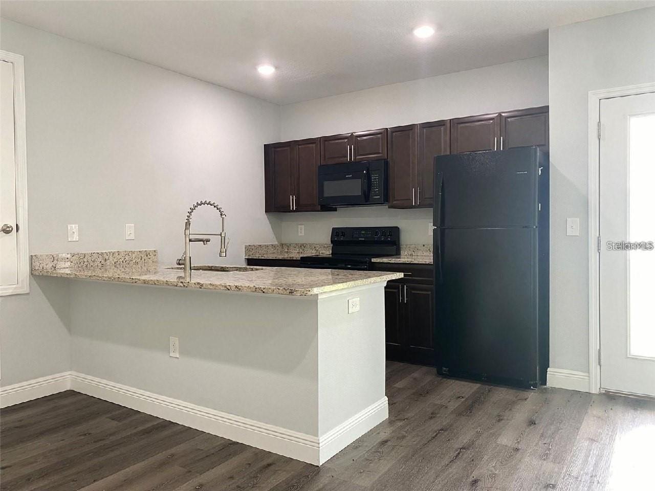 310 Baccarat Ct #b Property Photo 3