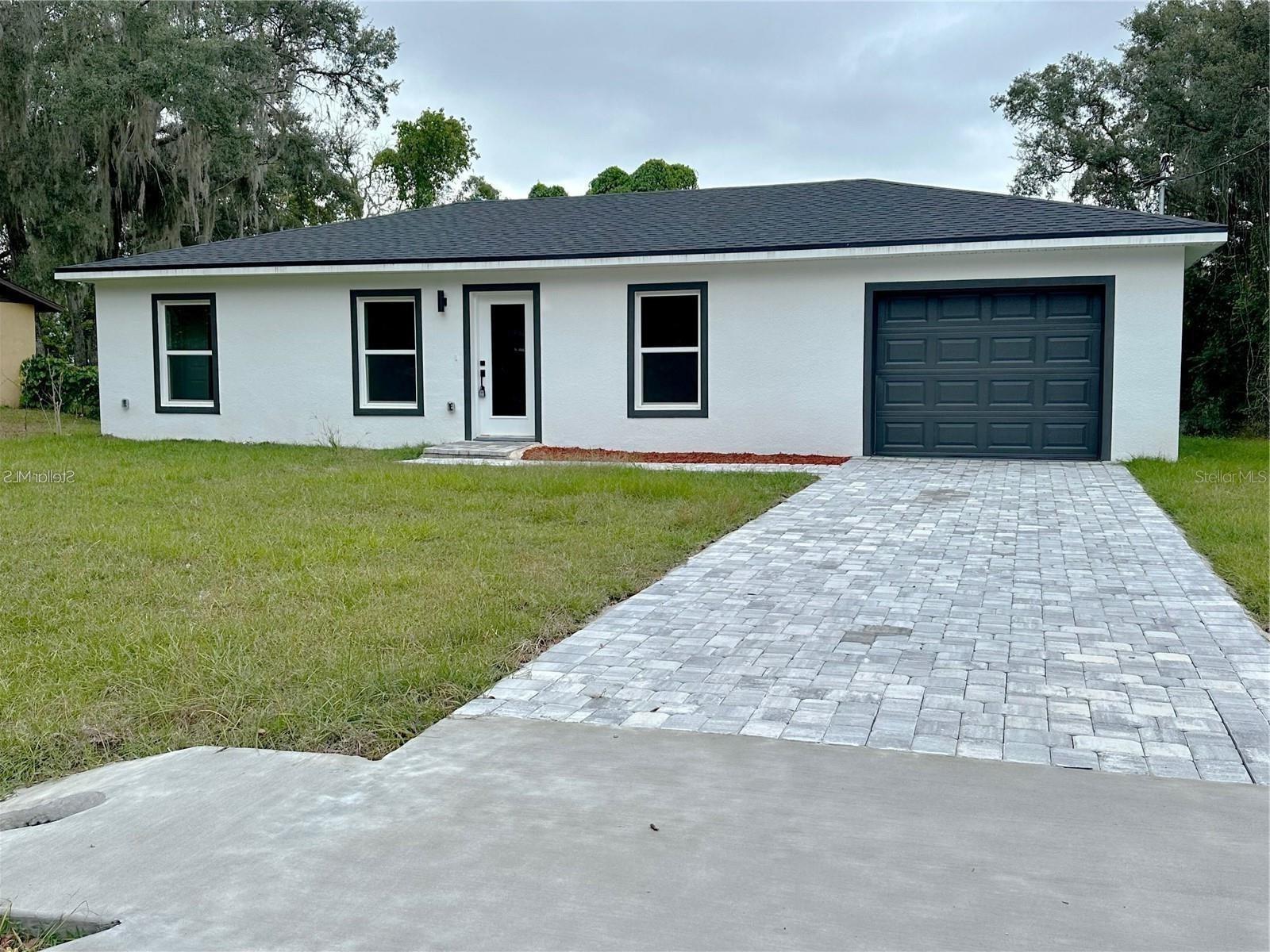 1 OLIVE PL Property Photo 1