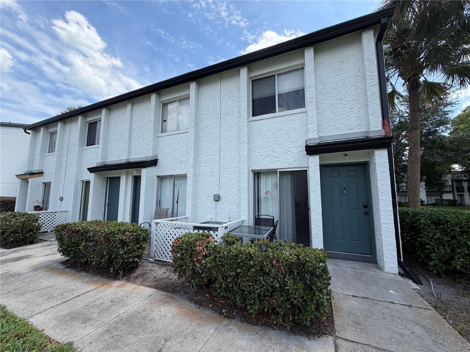 4215 S SEMORAN BLVD #15 Property Photo 1
