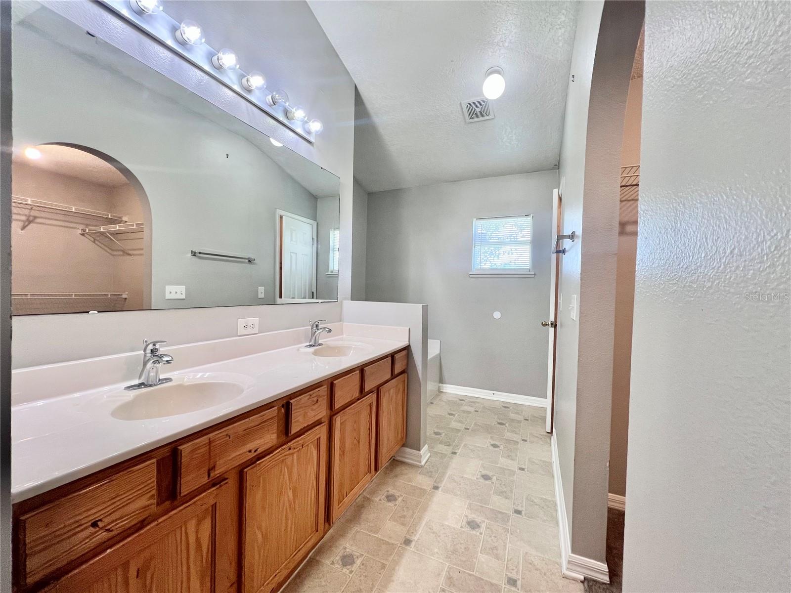 2950 Elbib Dr Property Photo 23