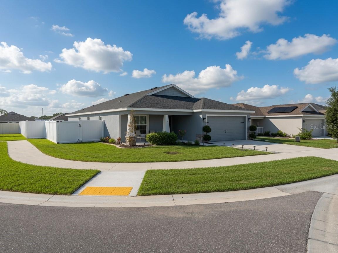 1032 ZION DR