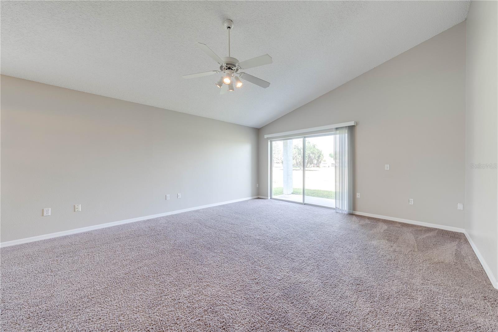 119 Southampton Dr Property Photo 6