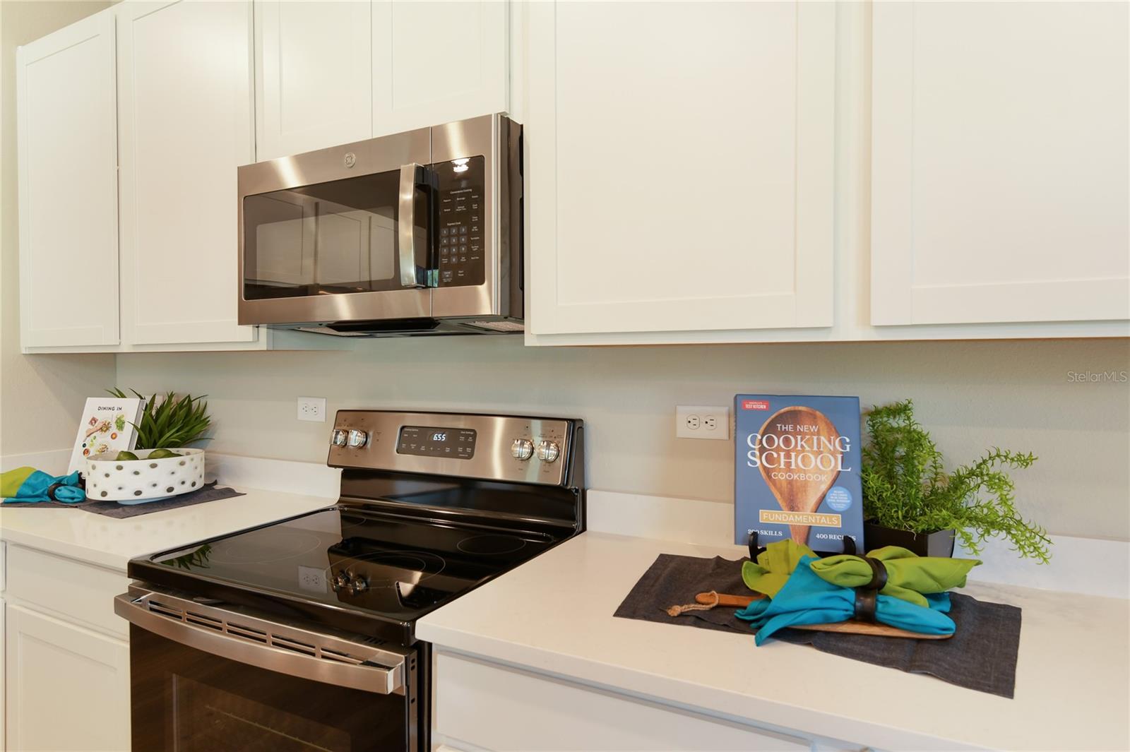 5854 Sunlit Bend Way Property Photo 9