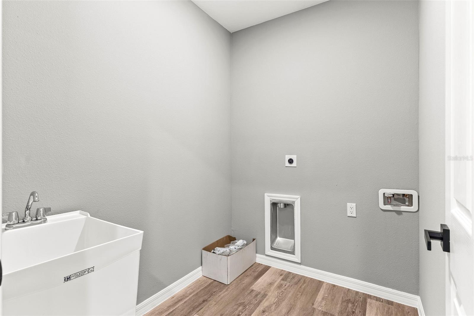 110 Friendly Cir #1 Property Photo 25