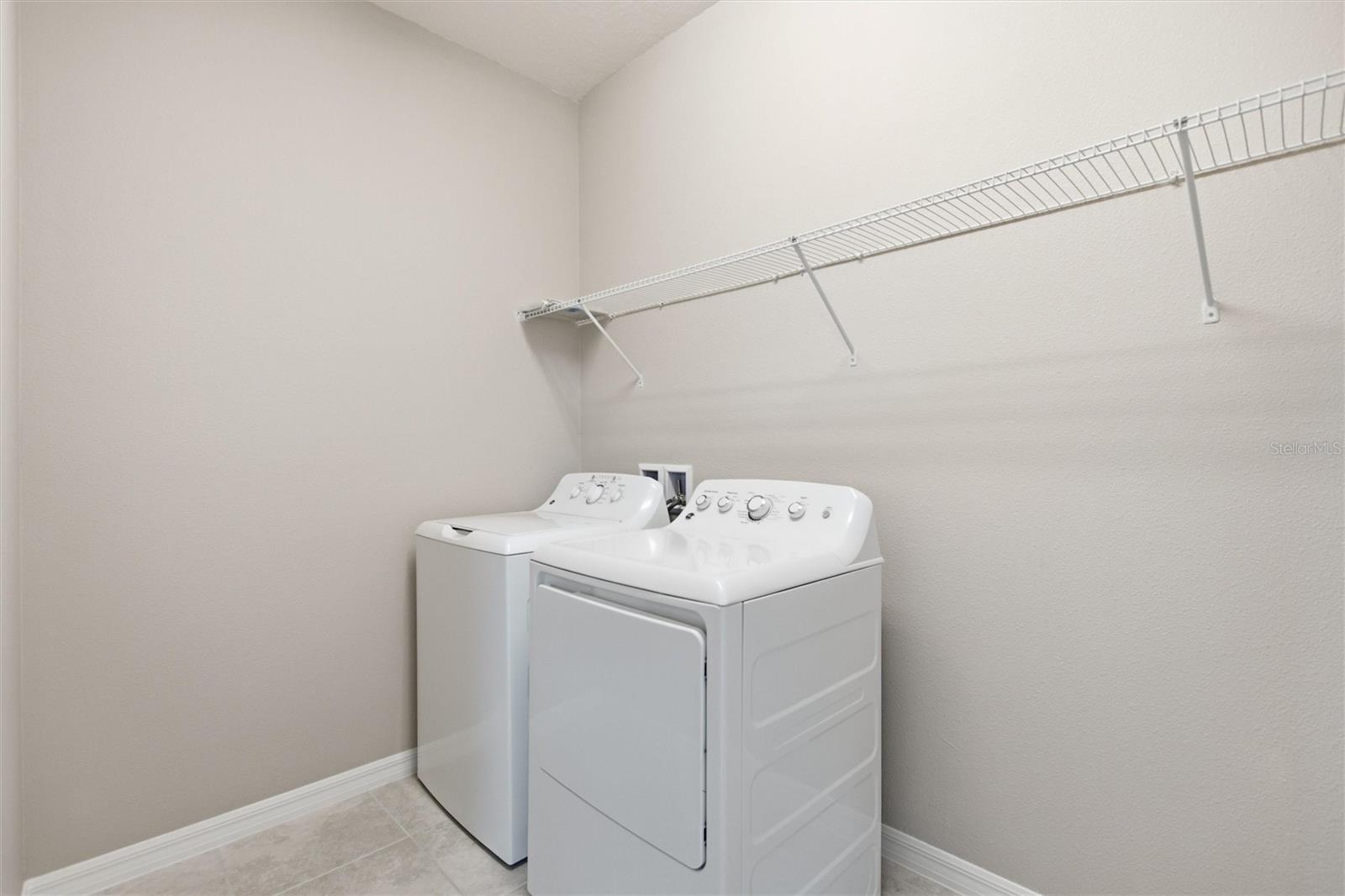 406 Tortosa Ct Property Photo 26