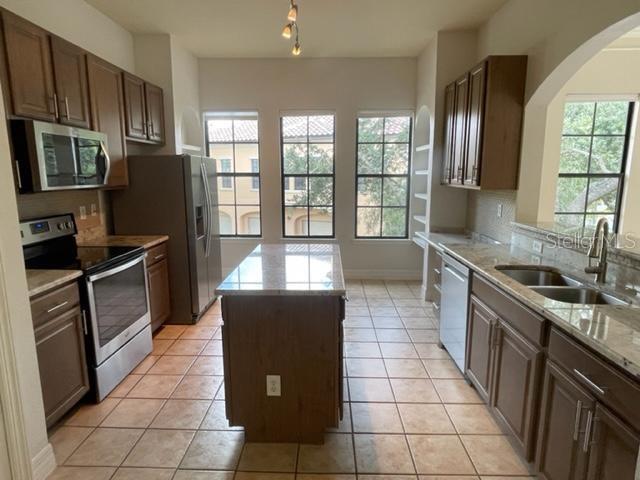 506 Mirasol Cir #101 Property Photo 7
